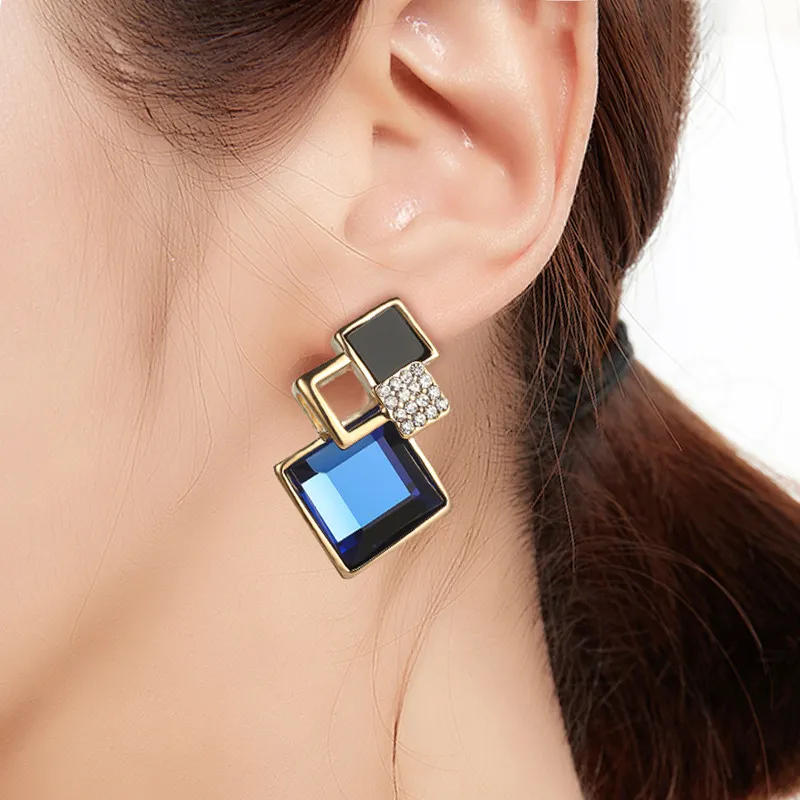 Geometric Rhombus Design Crystal Decor Stud Earrings for Women