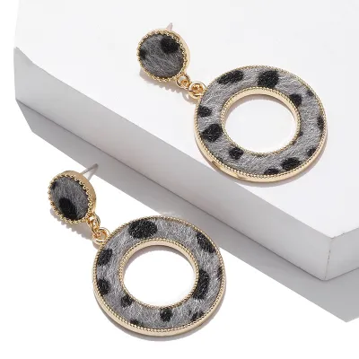 Leopard Pattern Hollow Out Circle Pendant Suede Alloy Geometric Women's Earrings