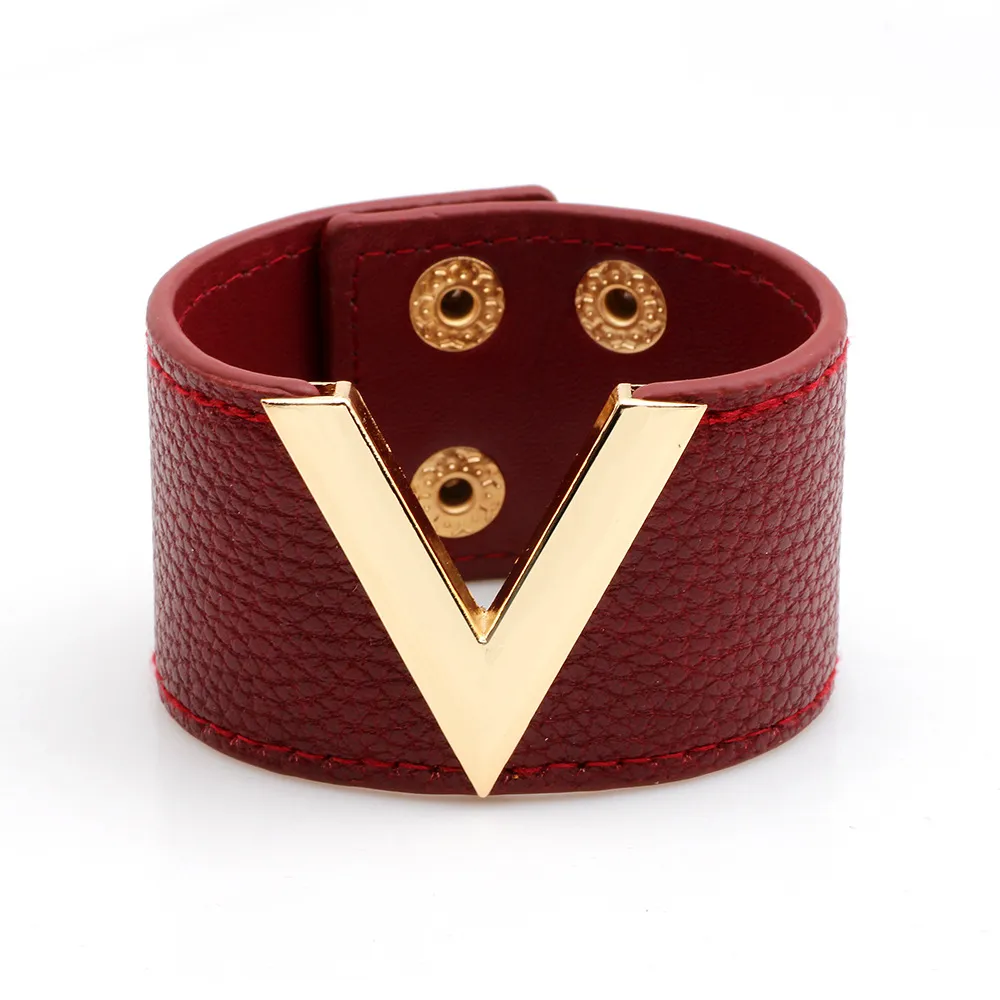 Fashion Metal V Decor PU Leather Bracelet
