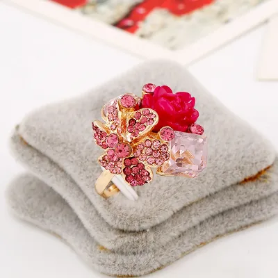 Flower Design Crystal Decor Ring Women's Alloy Jewelry