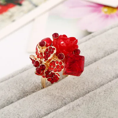 Flower Design Crystal Decor Ring Women's Alloy Jewelry