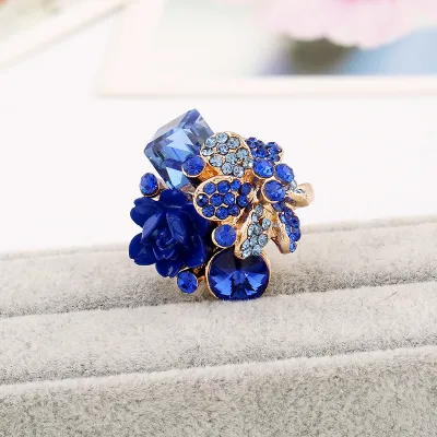 Flower Design Crystal Decor Ring Women's Alloy Jewelry