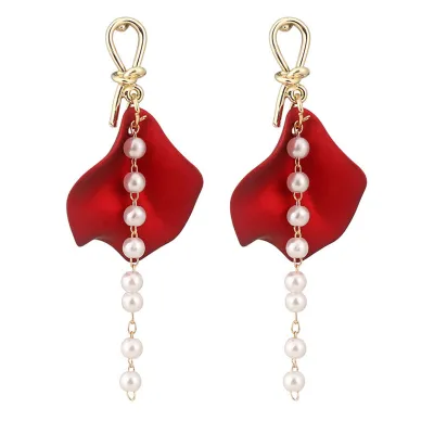 Flower Pattern Design Pearl Chain Decor Earrings
