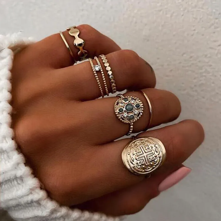 Vintage Disc Plate Inlaid Gem Ring Set for Women