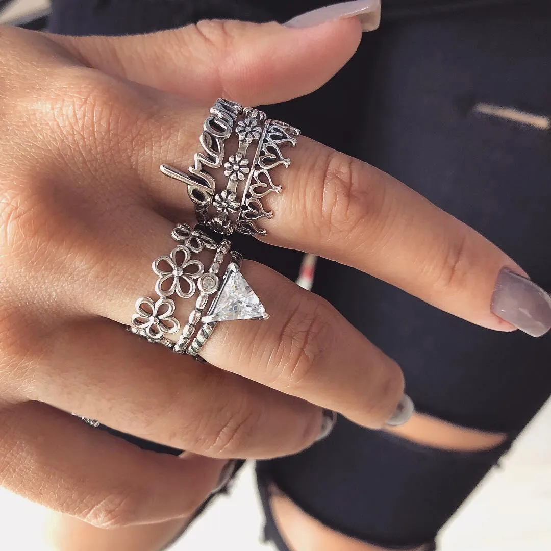 Creative Plum Triangle Ring Set