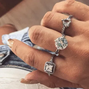 Delicate Inlaid Zircon Heart-shaped Ring Set for Women