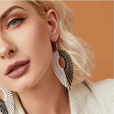 Creative Leaf Pendant Black White Dangle Earrings for Women Alloy