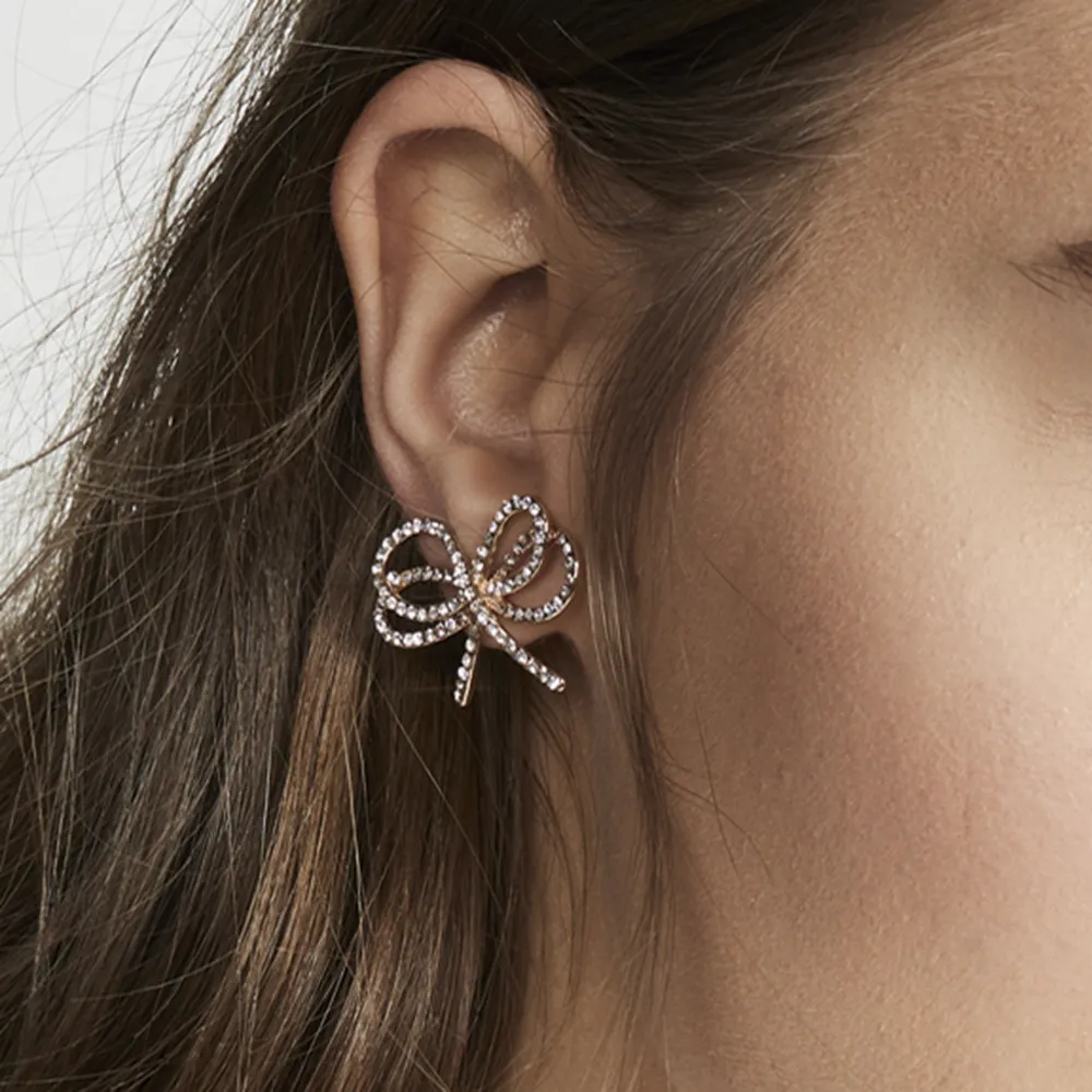 Sweet Bowknot Pattern Rhinestone Stud Earrings Alloy Women's Bow Tie Point Drill