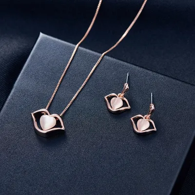 Creative Lip Pattern Opal Decor Necklace Earrings Set