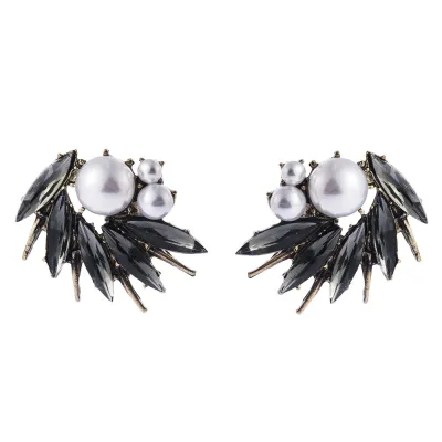 Irregular Pearl Rhinestone Decor Stud Earrings