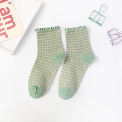 Women Fashion Plaid Pattern Breathable Cotton Socks