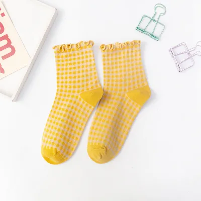 Women Fashion Plaid Pattern Breathable Cotton Socks