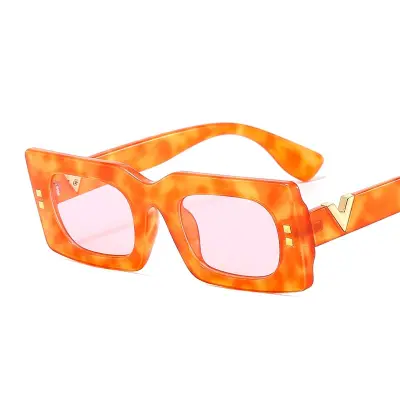 Fashion V-shaped Decorative Small Frame Sunglasses with PC Frame and AC Lens