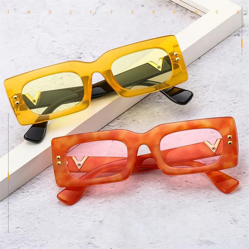 Fashion V-shaped Decorative Small Frame Sunglasses with PC Frame and AC Lens