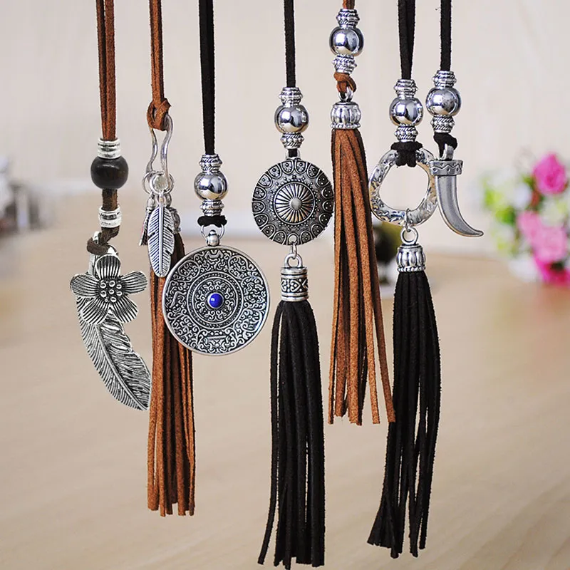 Simple Velvet Cord Design Women Ethnic Style Pendant Necklace