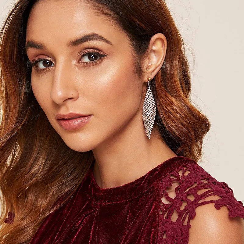 Rhombus Mesh Flash Claw Chain Earrings 9*2cm