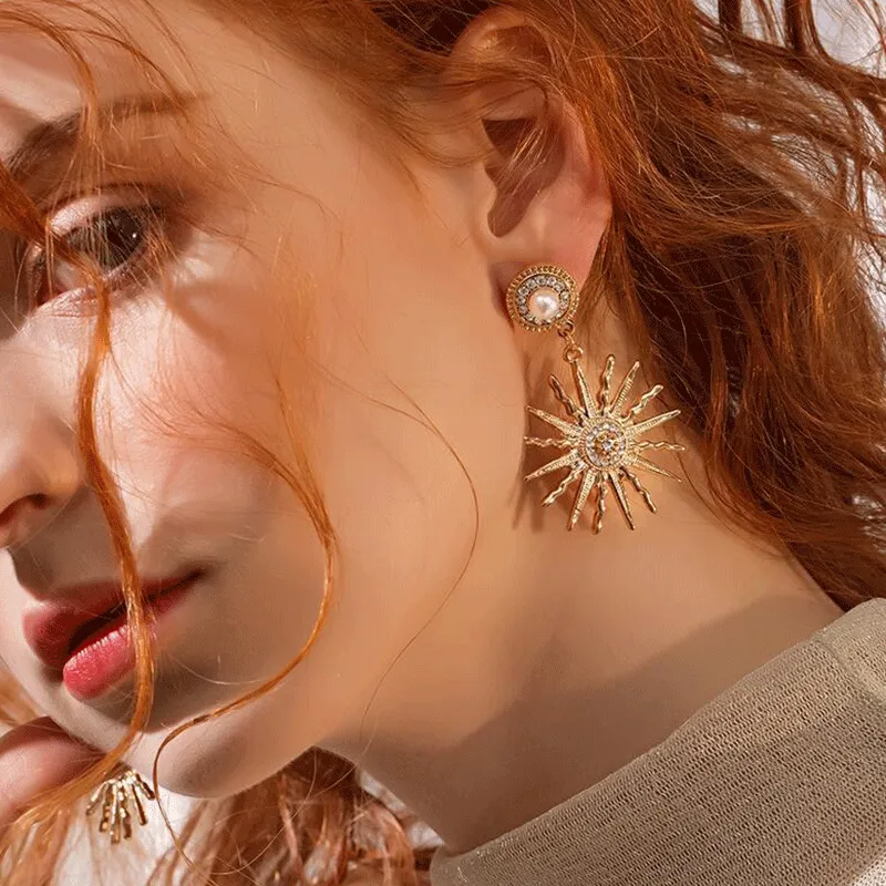 Fashion Sun Pendant Pearl Rhinestone Decor Drop Earrings