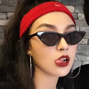 Vintage Triangle Cat-eye Transparent Frame Sunglasses
