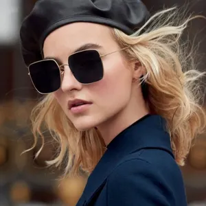 Classic Retro Polygon Metal Frame Beach Sunglasses