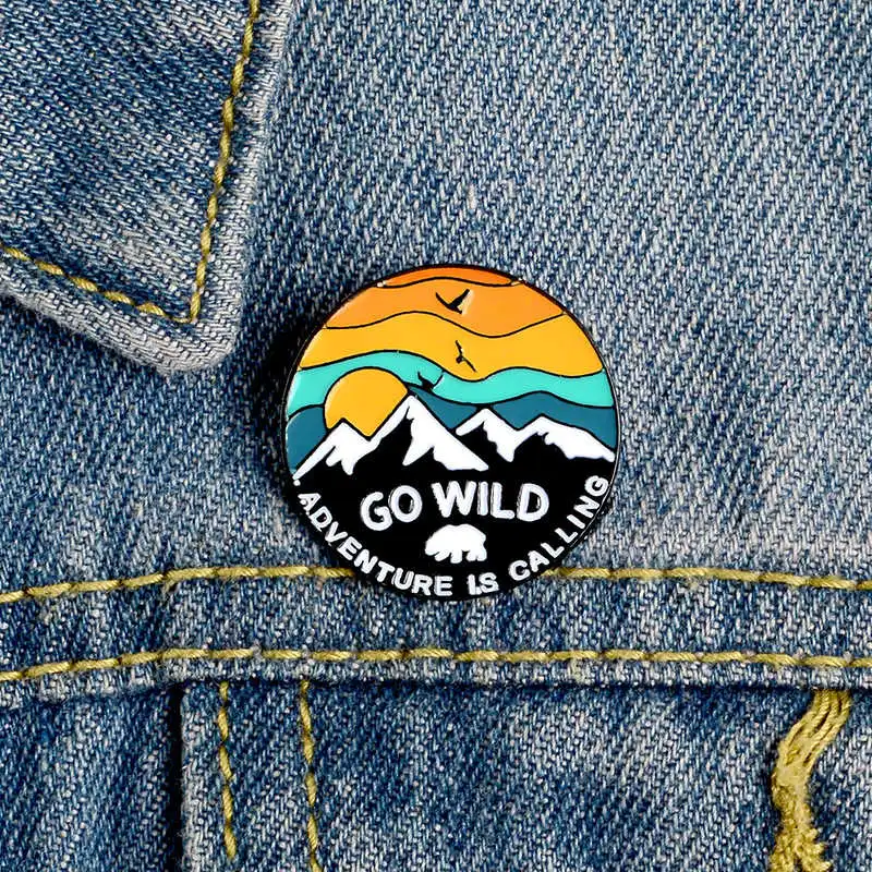 Sunset Mountain Bird Pattern Round Alloy Enamel Brooch Pin Unisex