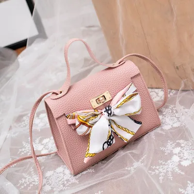 Litchi Pattern Ribbon Bow Decor Crossbody Bag with Lock Closure