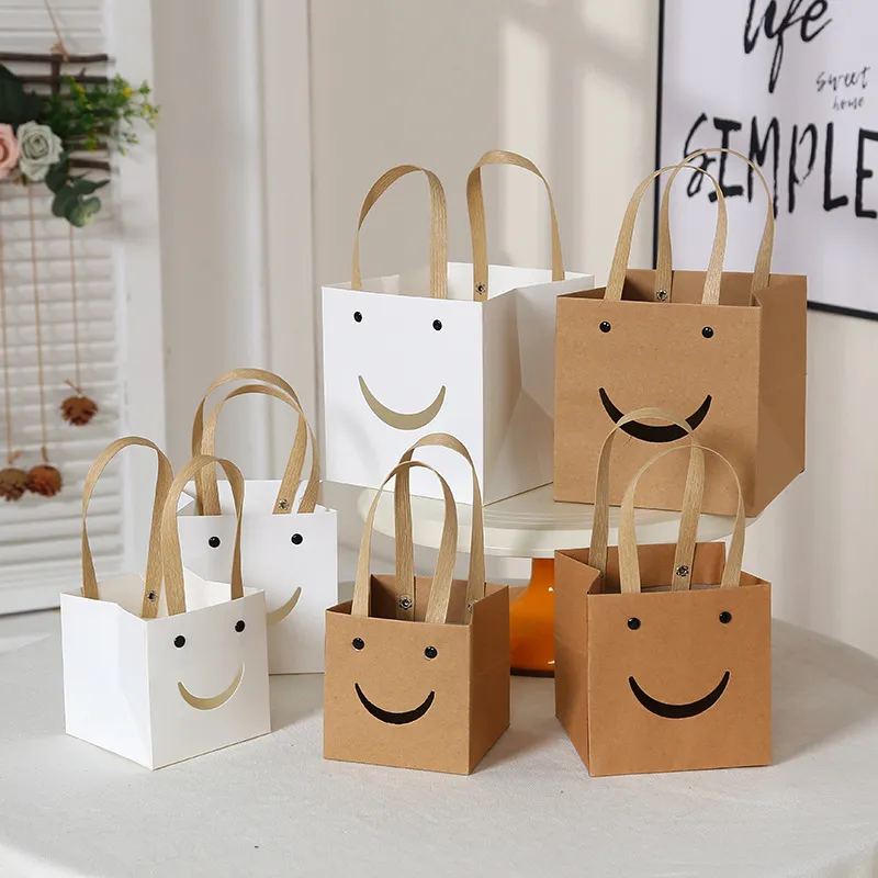 Smiley Face Pattern Kraft Paper Gift Shopping Bag