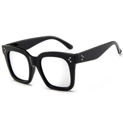 Retro Square Frame Women Sunglasses - Lightweight PC Frame AC Lens UV Protection