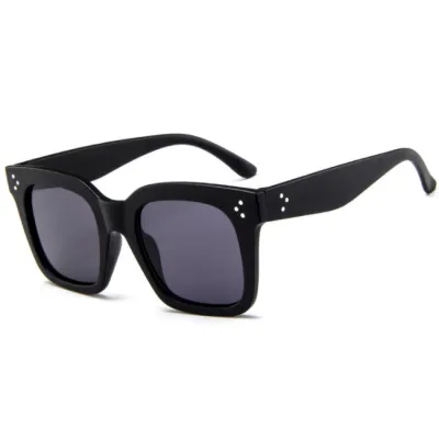 Retro Square Frame Women Sunglasses - Lightweight PC Frame AC Lens UV Protection