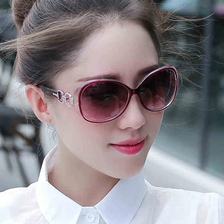 Creative Design Women Fashion Round Frame AC Lens Sunglasses