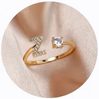 Collar sencillo de acero y titanio con 26 letras del alfabeto para mujer